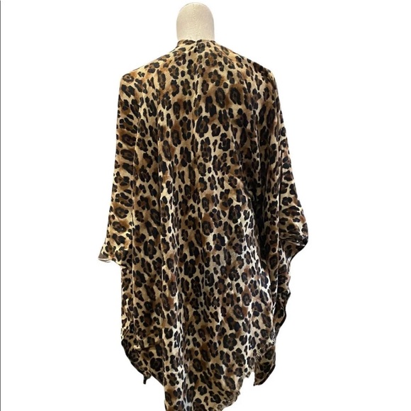 🤎 NWT! Leopard Print Blanket Wrap - Picture 4 of 5